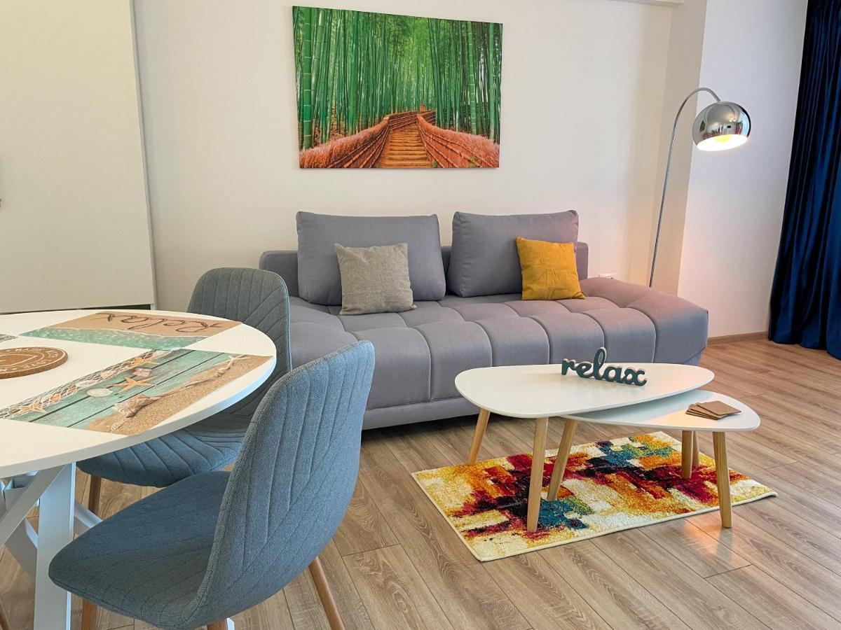 Azure Sea Apartments - Bychoice Мамая Екстериор снимка