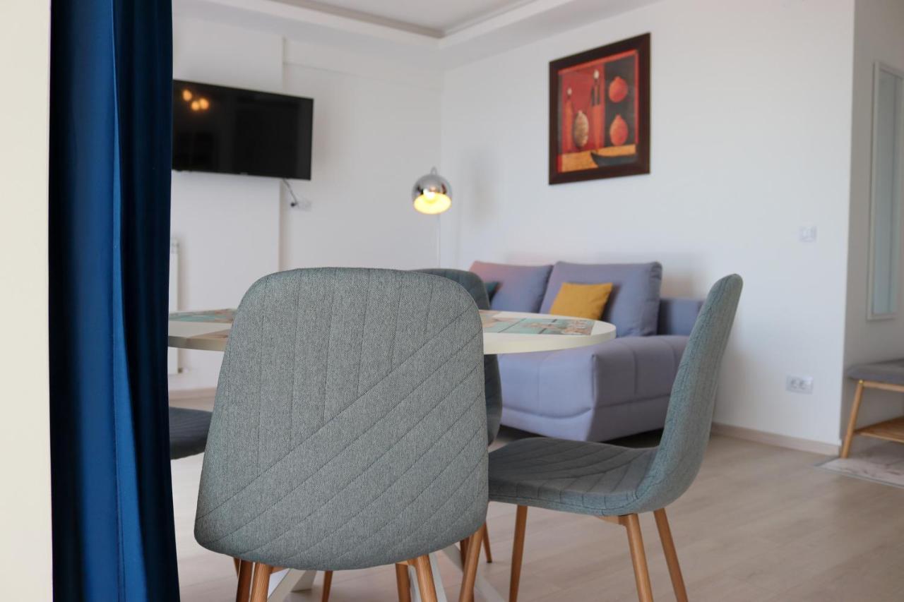 Azure Sea Apartments - Bychoice Мамая Екстериор снимка
