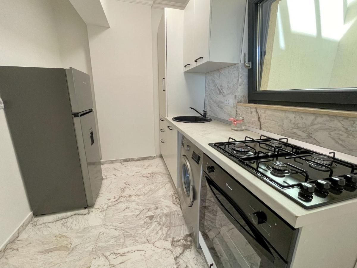 Azure Sea Apartments - Bychoice Мамая Екстериор снимка