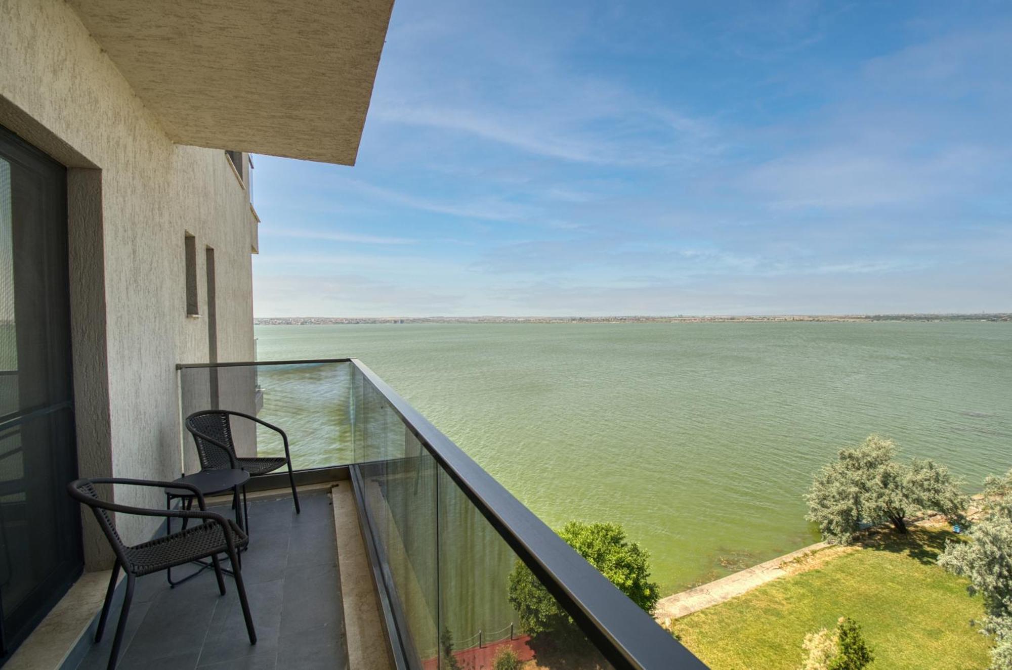 Azure Sea Apartments - Bychoice Мамая Екстериор снимка