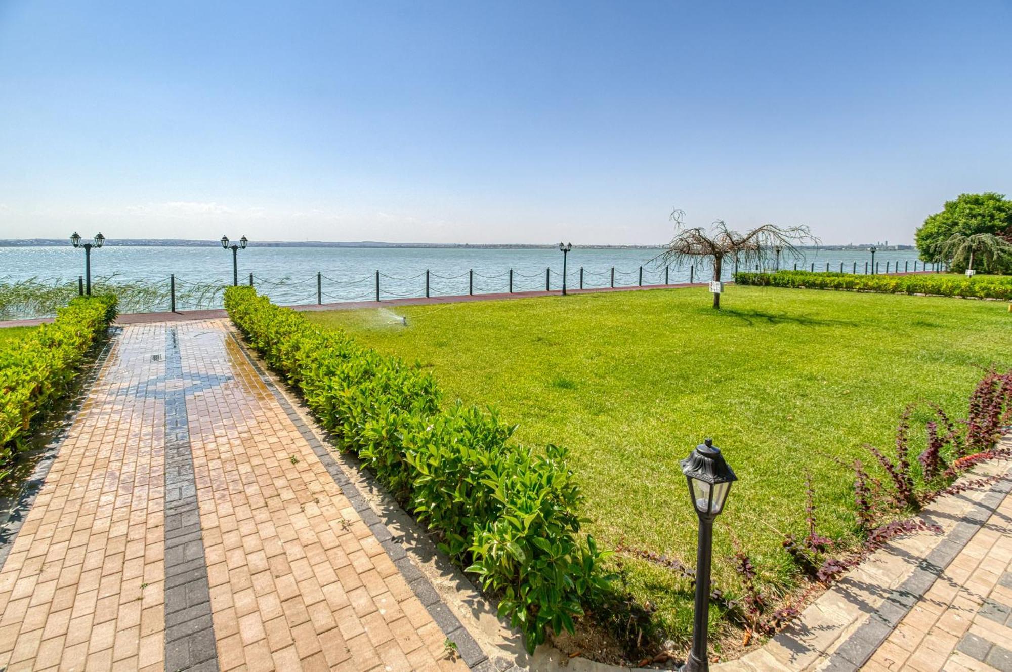 Azure Sea Apartments - Bychoice Мамая Екстериор снимка